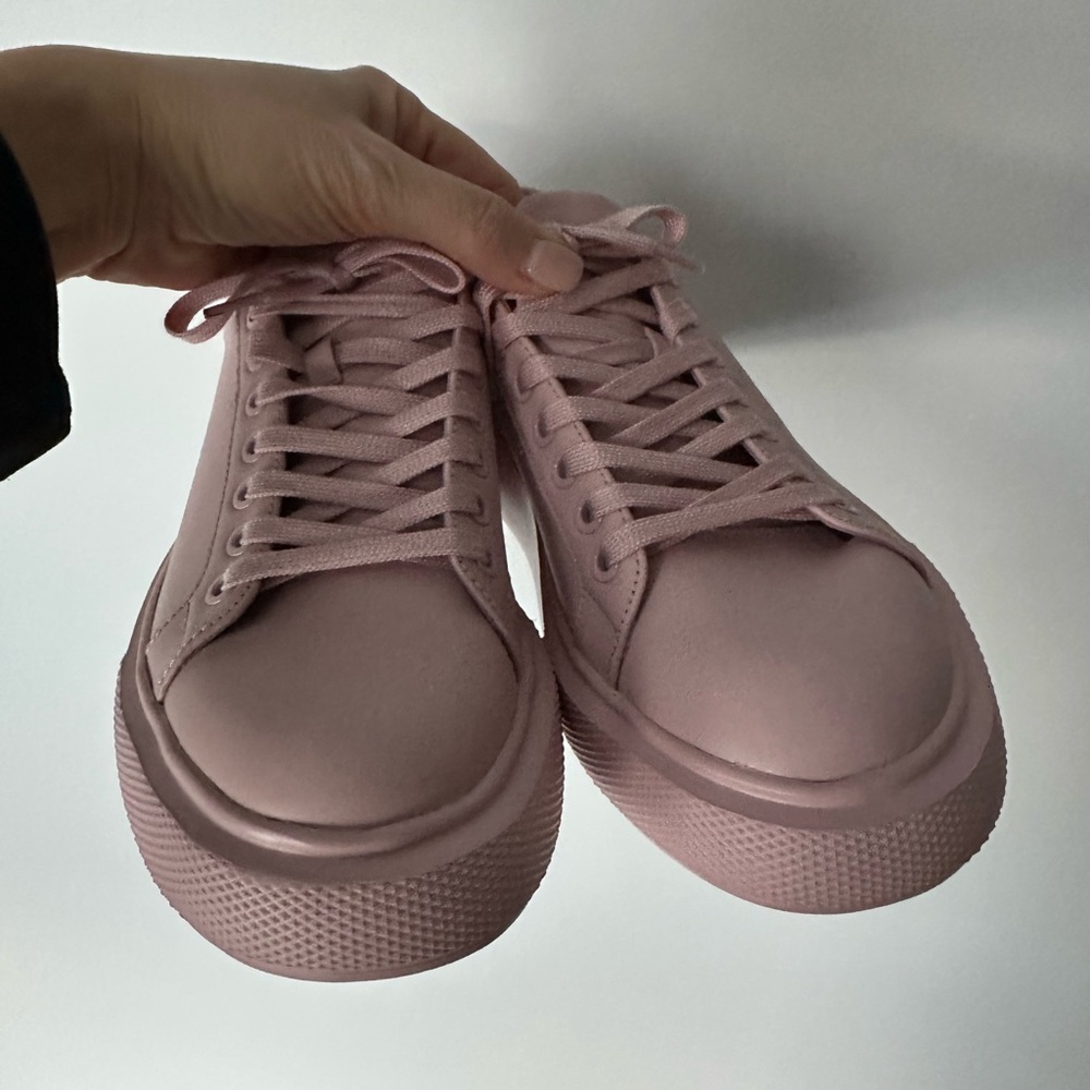 Wishbone Women's Sneakers